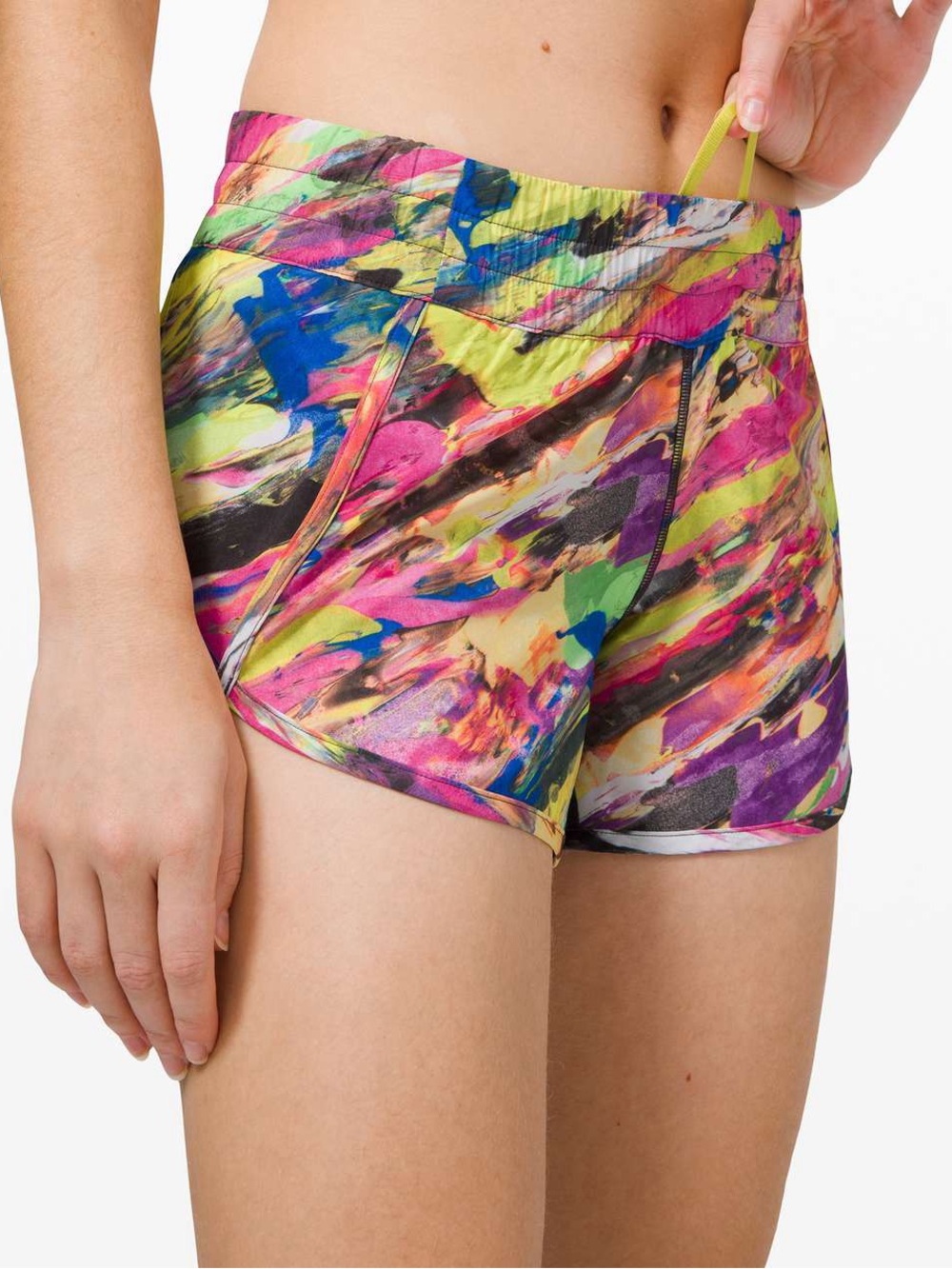 Lululemon  Tracker V m Shorts 4" Catalyst Multi